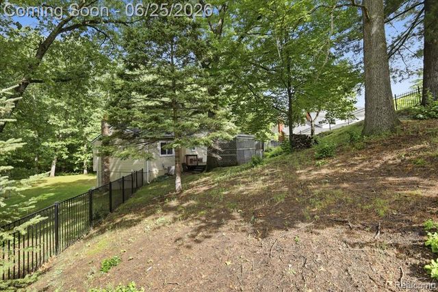 2021 Ardsley Drive, Ortonville, MI 48462