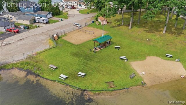 2021 Ardsley Drive, Ortonville, MI 48462