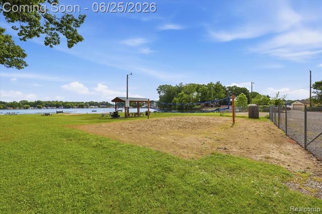 2021 Ardsley Drive, Ortonville, MI 48462