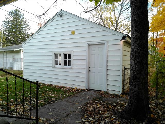 1146 College Street, South Bend, IN 46628