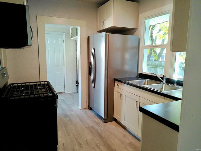 1146 College Street, South Bend, IN 46628