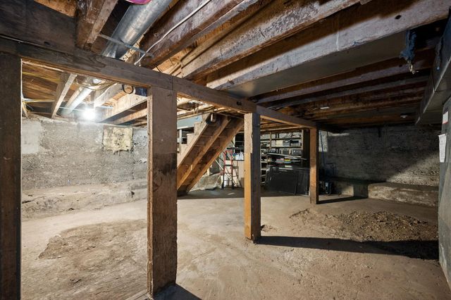 2911 E Fairview Ave, Spokane, WA 99207