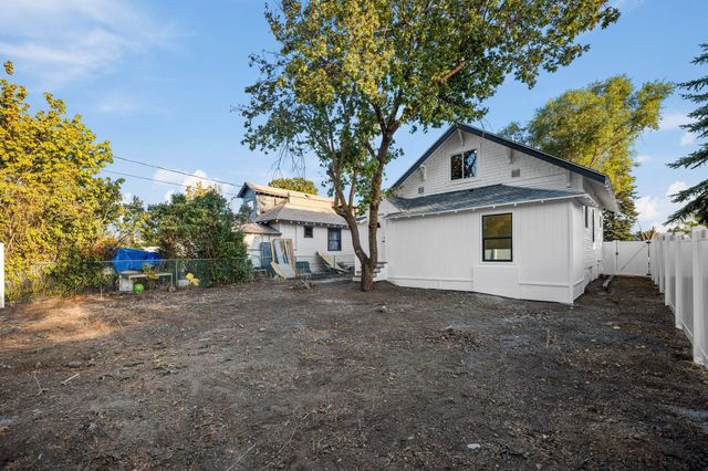 2911 E Fairview Ave, Spokane, WA 99207