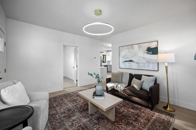 2911 E Fairview Ave, Spokane, WA 99207