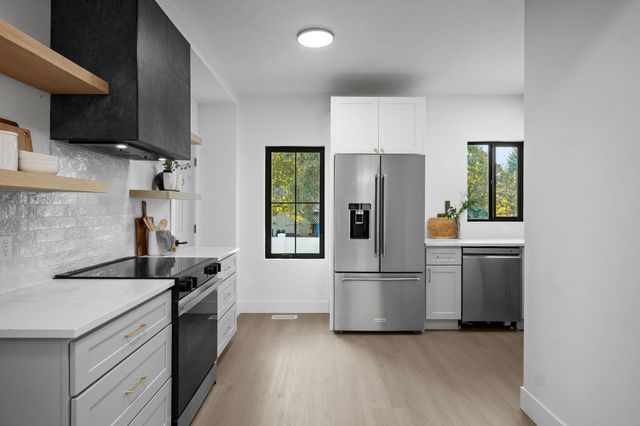 2911 E Fairview Ave, Spokane, WA 99207