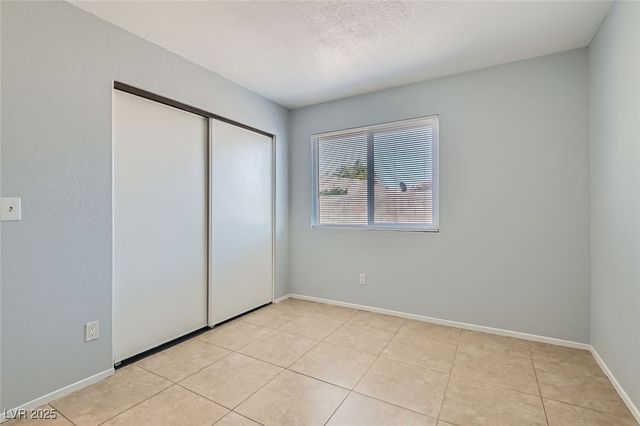 7698 Barbican Court, Las Vegas, NV 89147