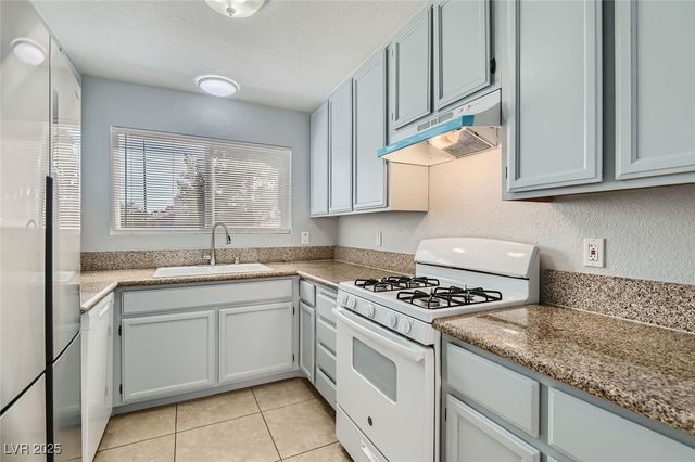 7698 Barbican Court, Las Vegas, NV 89147