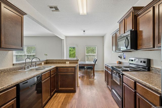 3934 Southern Fld, San Antonio, TX 78222