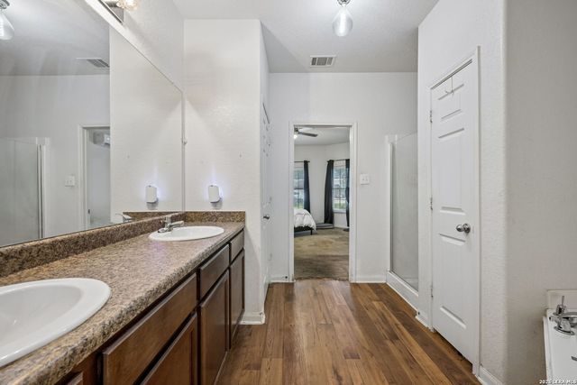 3934 Southern Fld, San Antonio, TX 78222