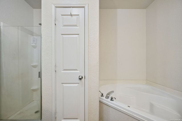 3934 Southern Fld, San Antonio, TX 78222