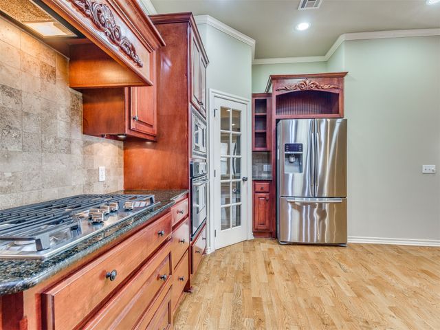 12010 S Pittsburg Avenue, Tulsa, OK 74137
