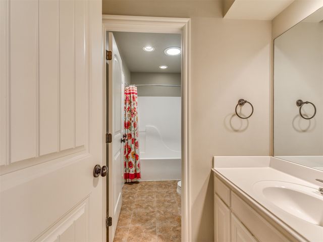 12010 S Pittsburg Avenue, Tulsa, OK 74137
