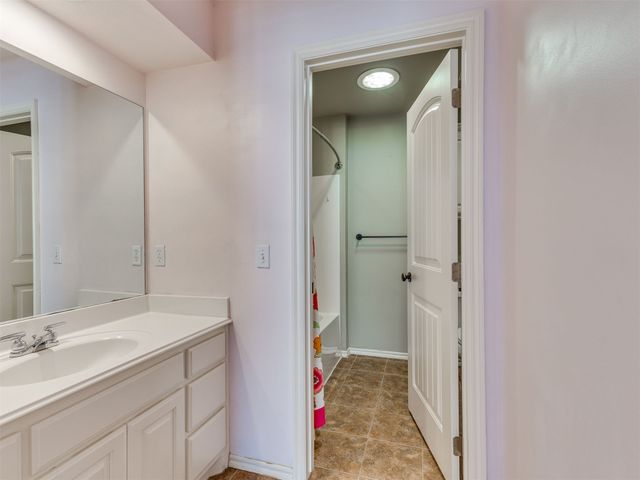 12010 S Pittsburg Avenue, Tulsa, OK 74137