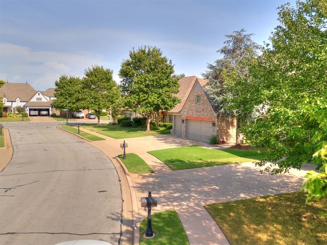 12010 S Pittsburg Avenue, Tulsa, OK 74137