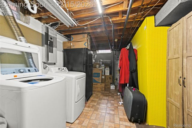 12876 Martin Road, Warren, MI 48088