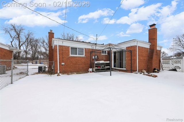12876 Martin Road, Warren, MI 48088