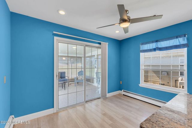 152 Chesterfield Lane, Toms River, NJ 08757