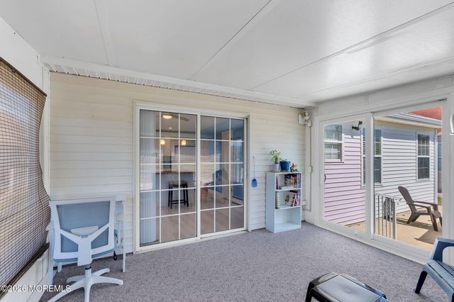 152 Chesterfield Lane, Toms River, NJ 08757