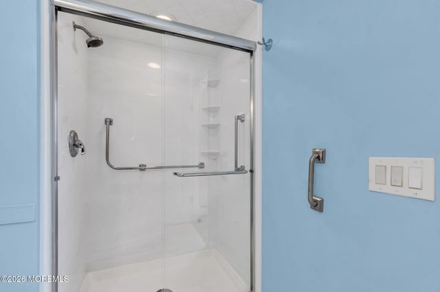 152 Chesterfield Lane, Toms River, NJ 08757