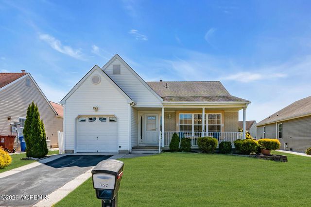 152 Chesterfield Lane, Toms River, NJ 08757