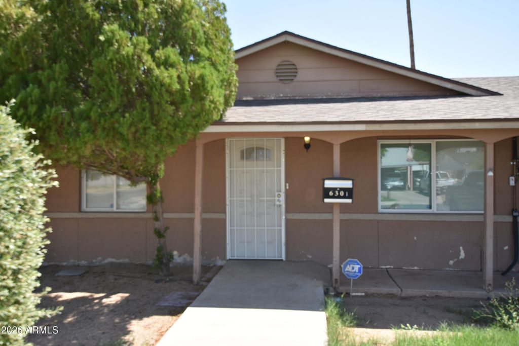 6301 W EARLL Drive, Phoenix, AZ 85033 — photo 2