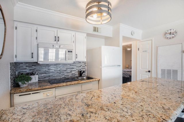 6300 Seawall 2303, Galveston, TX 77551