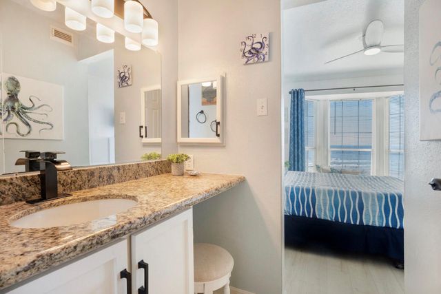 6300 Seawall 2303, Galveston, TX 77551