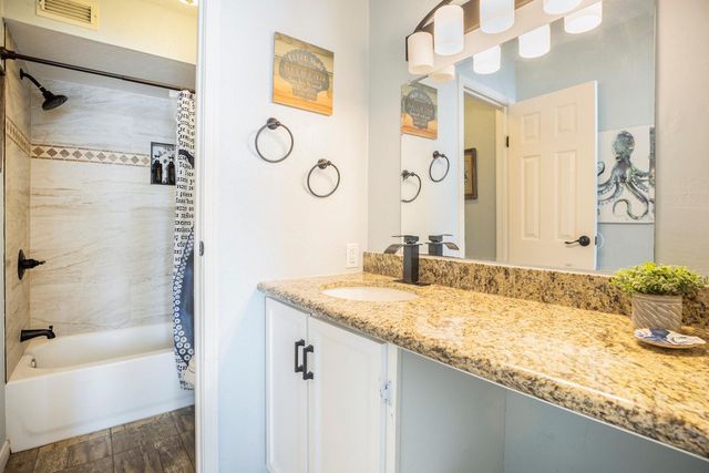 6300 Seawall 2303, Galveston, TX 77551