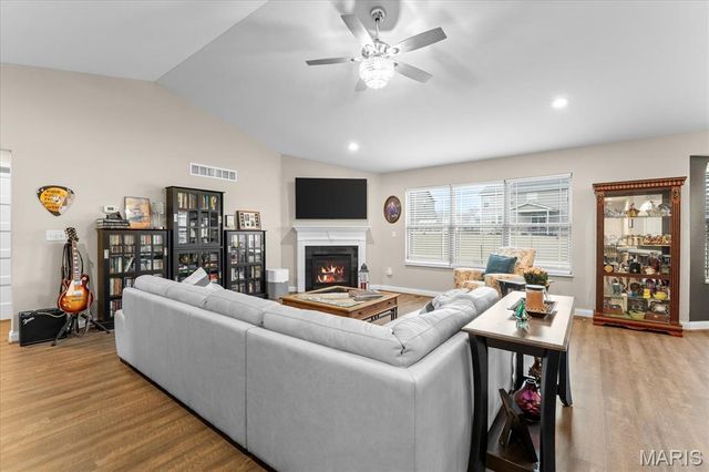 10946 Sylvan Vista Drive, Lebanon, IL 62254