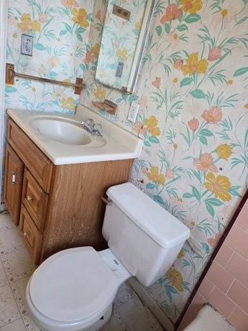 2042 Rutledge Way, Stockton, CA 95207