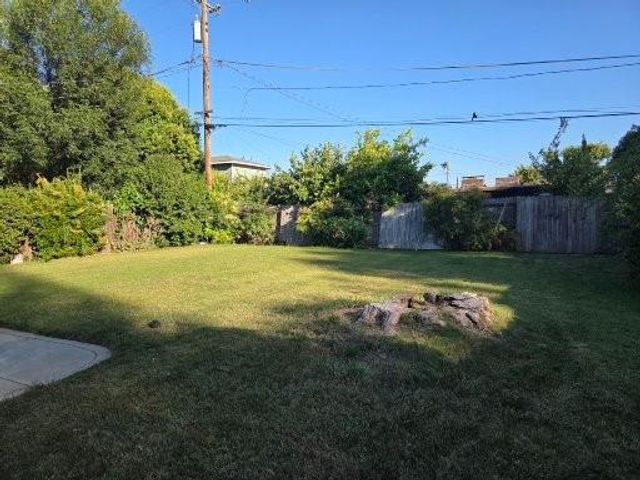 2042 Rutledge Way, Stockton, CA 95207