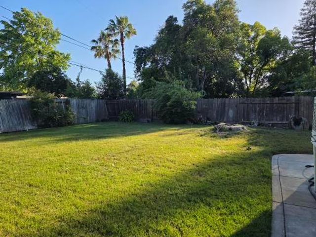2042 Rutledge Way, Stockton, CA 95207