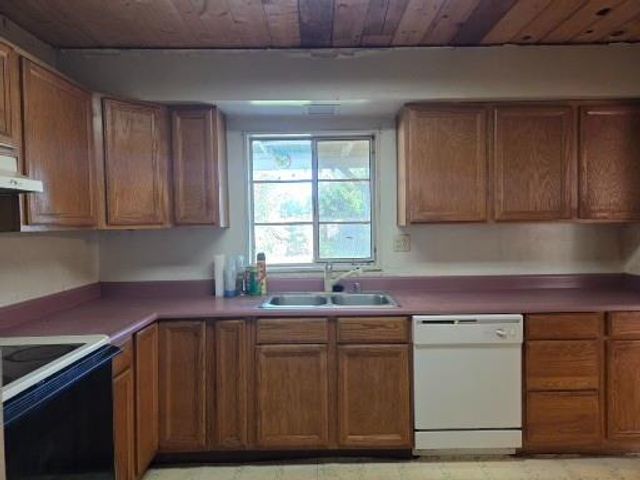 2042 Rutledge Way, Stockton, CA 95207