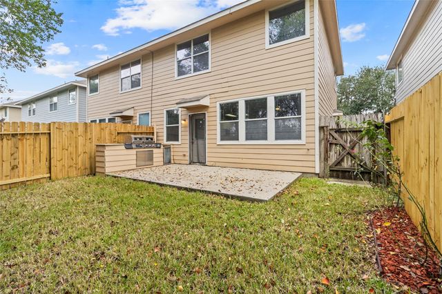 3127 Atherton Canyon Ln, Houston, TX 77014