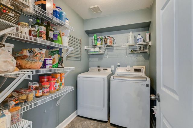 1138 Stone Forest TRL, Round Rock, TX 78681