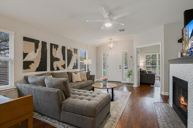 1138 Stone Forest TRL, Round Rock, TX 78681