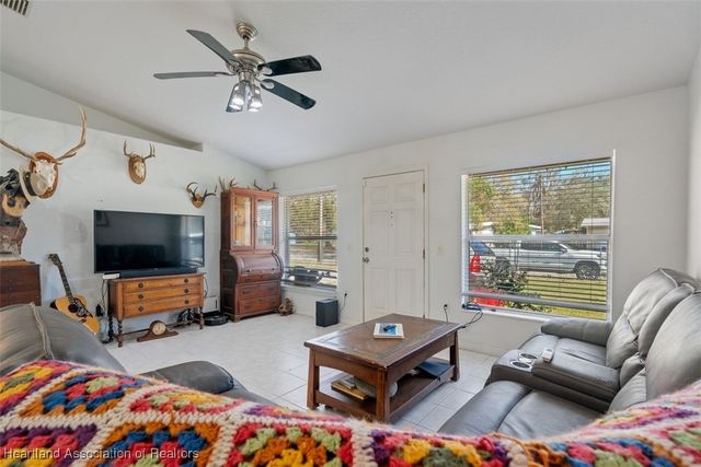 608 SE 8th Avenue, Okeechobee, FL 34974