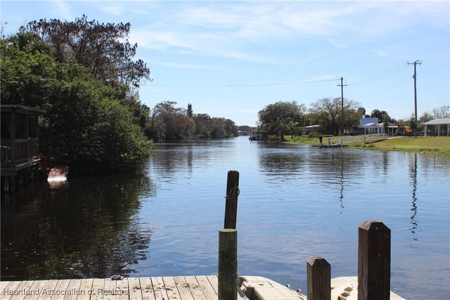 608 SE 8th Avenue, Okeechobee, FL 34974