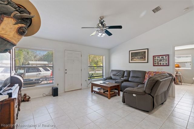 608 SE 8th Avenue, Okeechobee, FL 34974