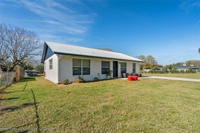 608 SE 8th Avenue, Okeechobee, FL 34974