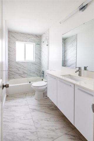 2455 Wiley Ct, Hollywood, FL 33020