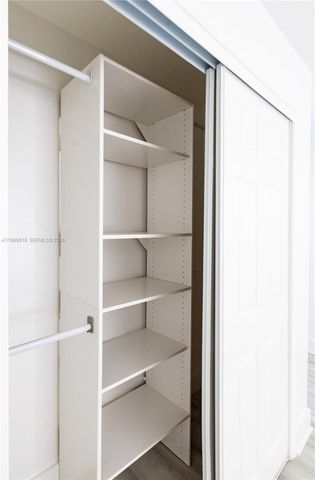 2455 Wiley Ct, Hollywood, FL 33020