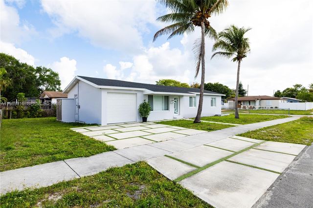2455 Wiley Ct, Hollywood, FL 33020
