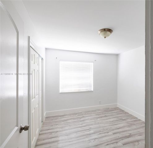 2455 Wiley Ct, Hollywood, FL 33020