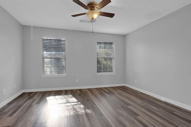 6390 Wedgeview Drive, Tucker, GA 30084