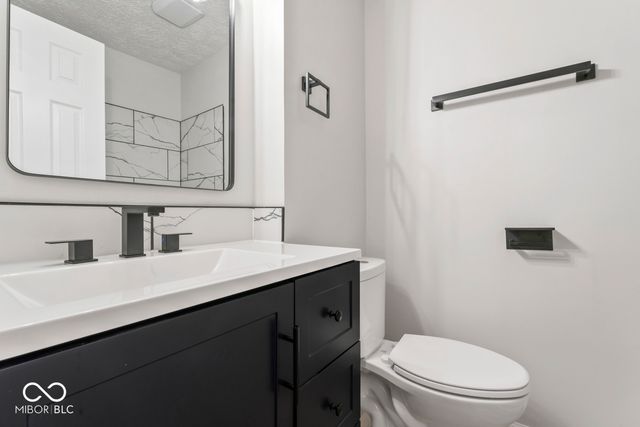 3611 E Southport Road, Indianapolis, IN 46227