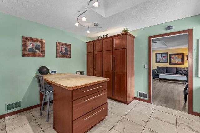 4317 W 98th Street, Bloomington, MN 55437