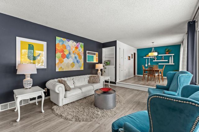 4317 W 98th Street, Bloomington, MN 55437