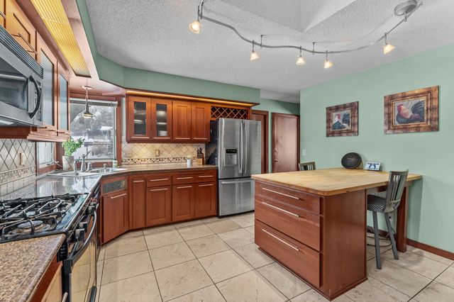 4317 W 98th Street, Bloomington, MN 55437