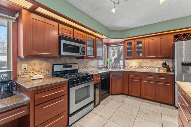 4317 W 98th Street, Bloomington, MN 55437